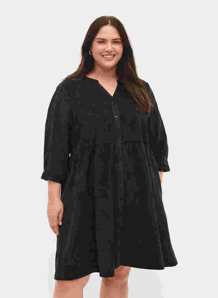 Velvet dress with 3/4-length sleeves and buttons, Black, Model