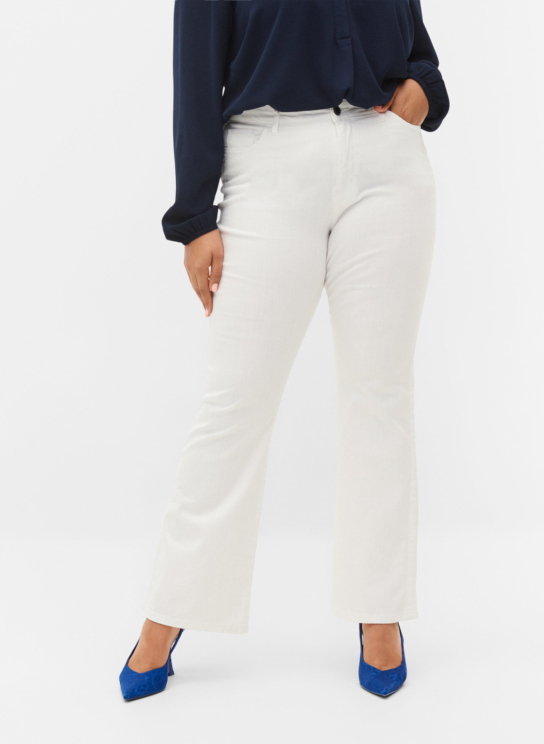 Zizzifashion High-waisted Ellen bootcut jeans, White, Model image number 2