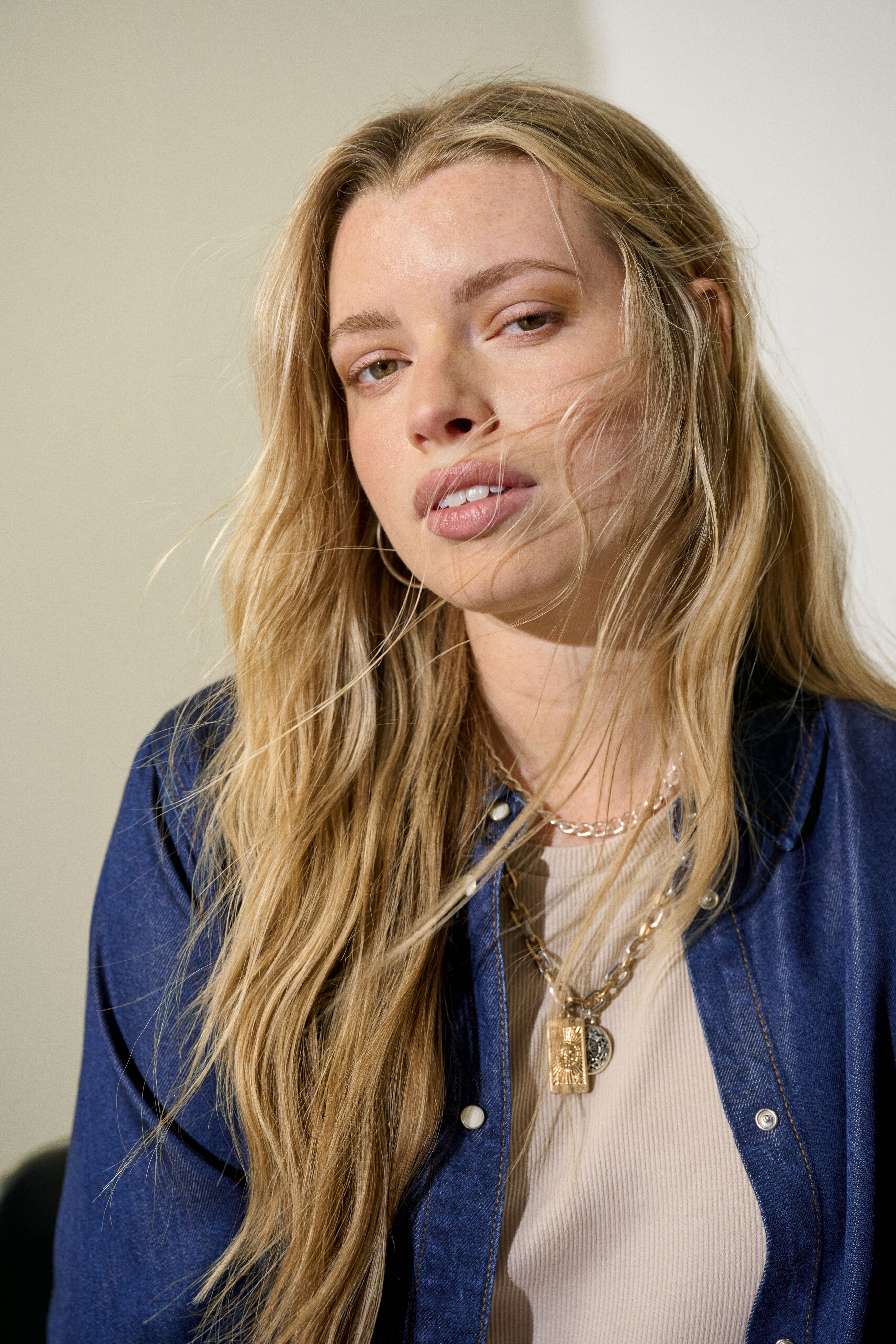 Zizzifashion Denim-look, , Model