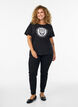 T-shirt with motif., Black, Model image number 1