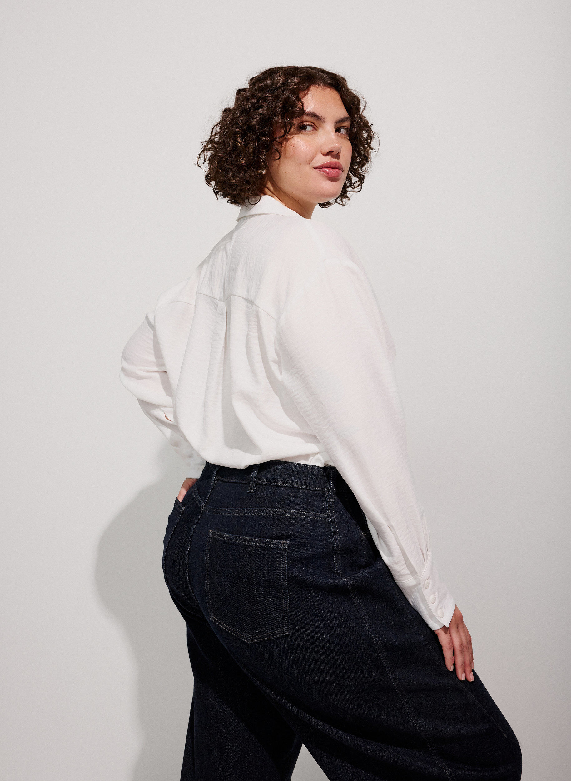 ZizzifashionLoose shirt with V-neck, White, Image image number 0