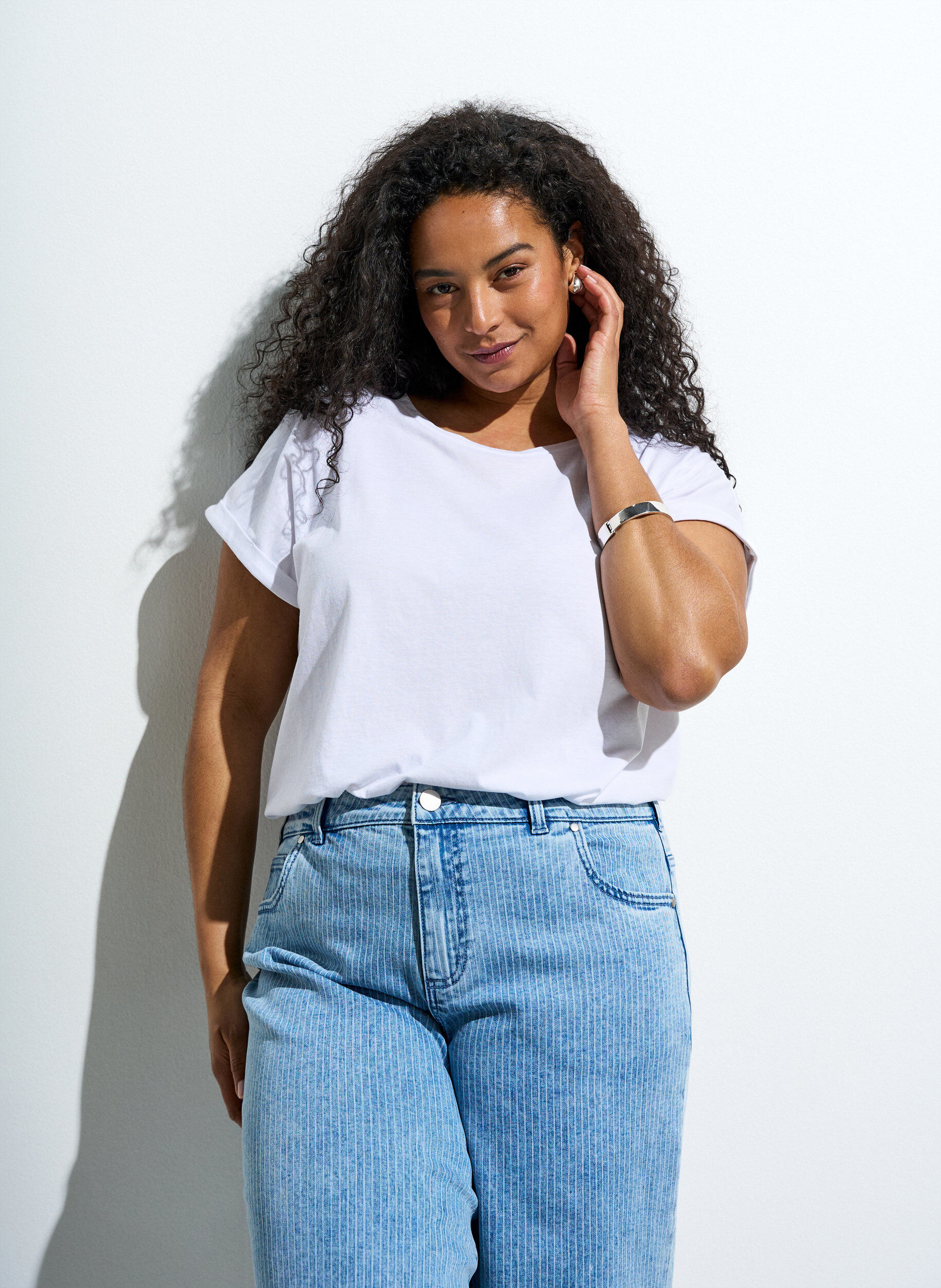 Short sleeved cotton blend t-shirt