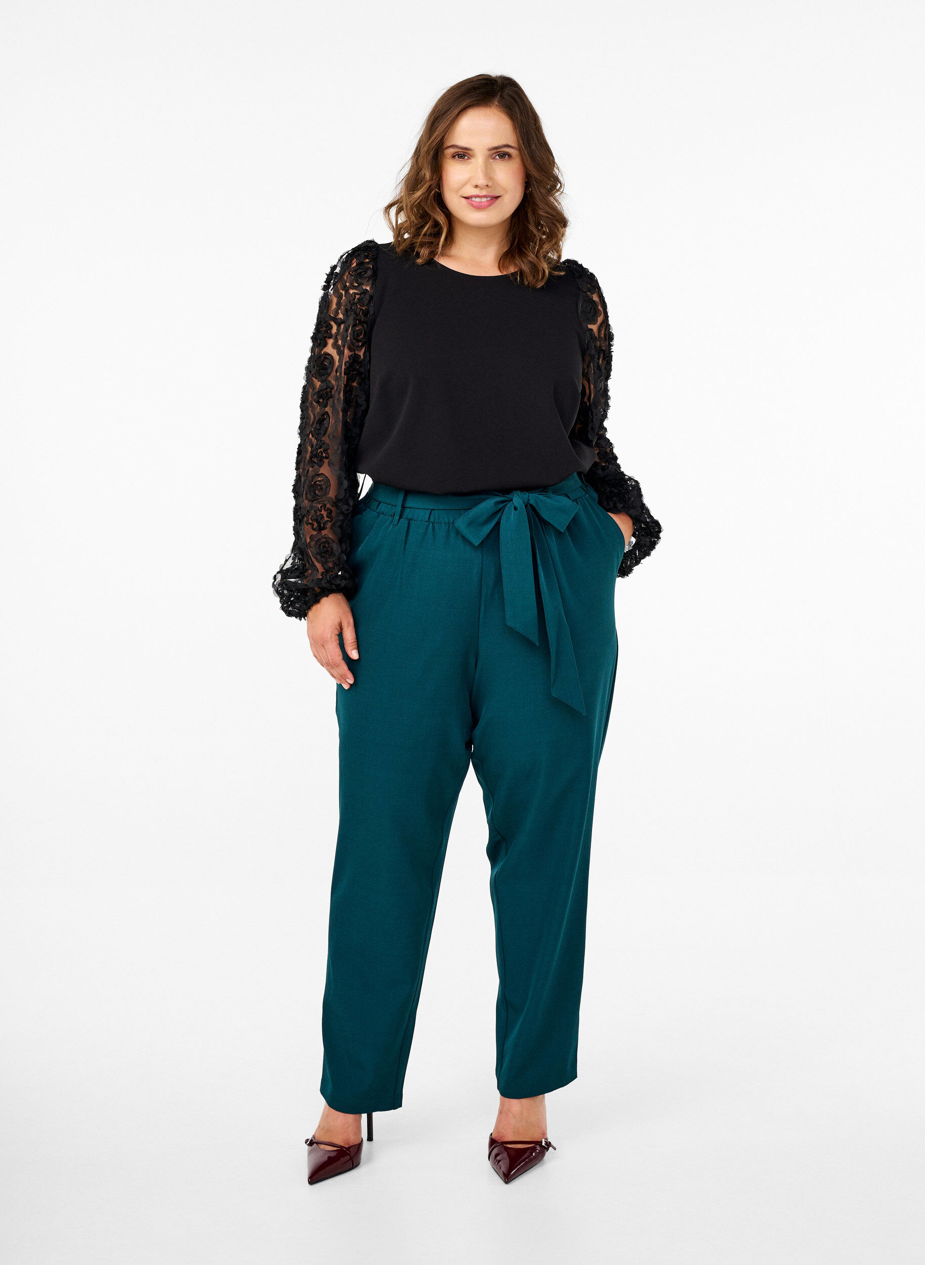 Zizzifashion High-waisted trousers with ruffles and a tie belt, Sea Moss Melange, Model image number 0