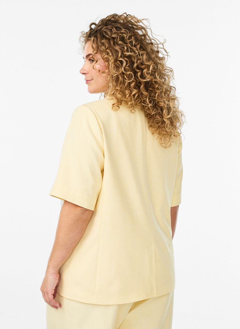 Blazer with short sleeves and lapels, Yellow, Model image number 2