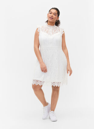 Sleeveless lace dress, Bright White, Model image number 4