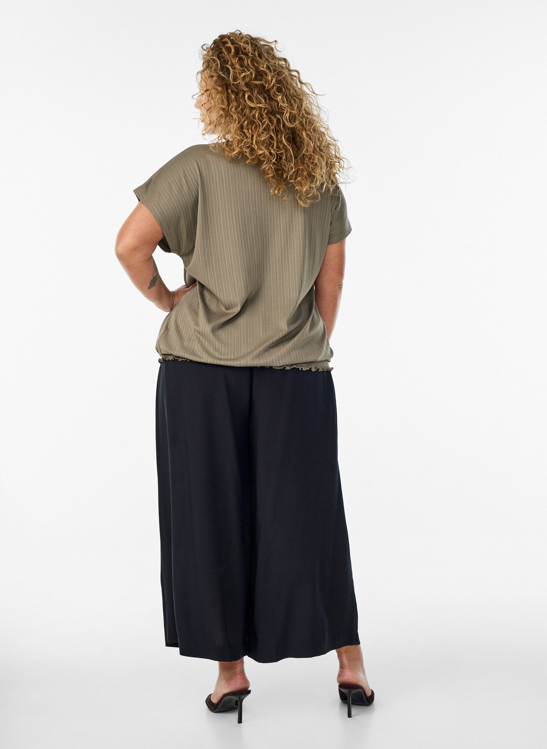 ZizzifashionCulottes in viscose with a high waist and wide legs, Black, Model image number 1