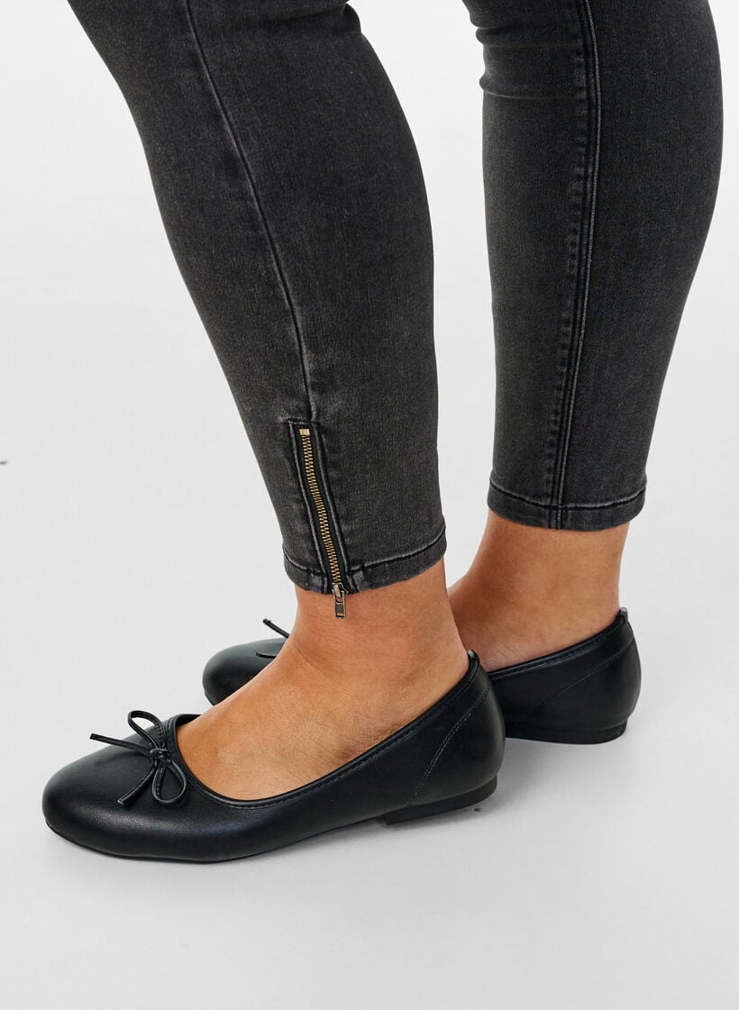 Cropped Amy jeans with a zip, Grey, Model image number 4