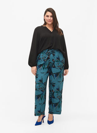 Loose viscose trousers with print, Sea Pine Leaf, Model image number 0
