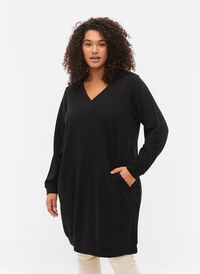 Sweatshirt dress with v-neckline, Black, Model