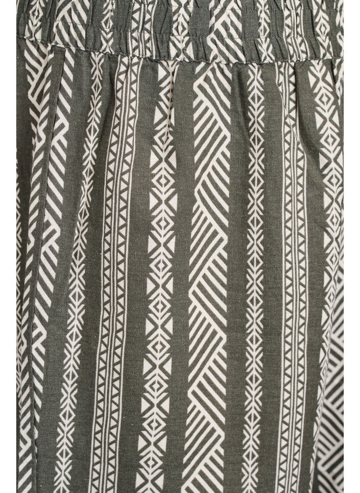 Striped shorts in a linen-viscose blend, Green, Packshot image number 2