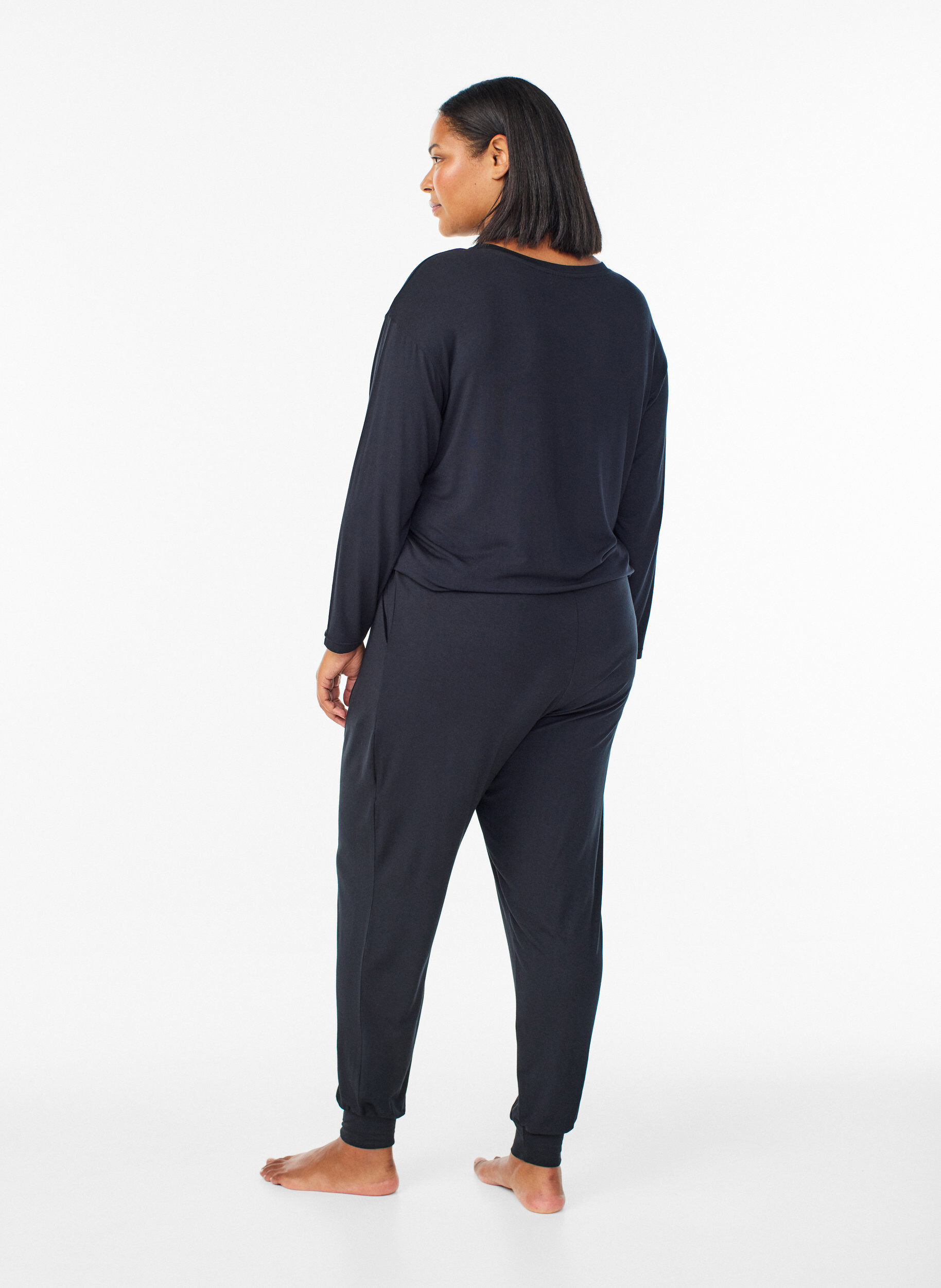 ZizzifashionNight trousers in modal with high waist, Black, Model image number 1
