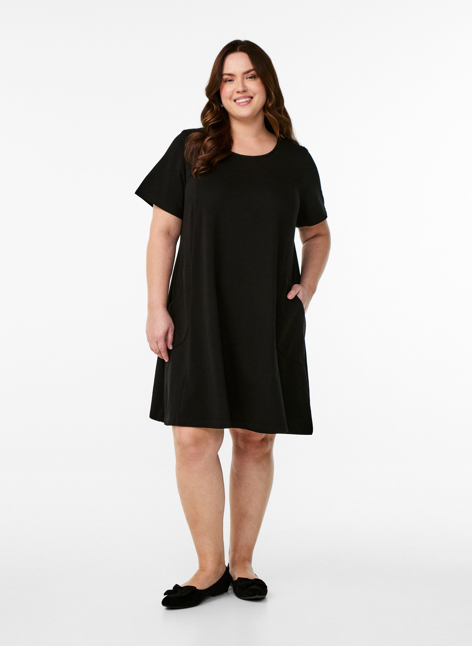 Zizzifashion Jersey dress with short sleeves and pockets, Black, Model image number 1