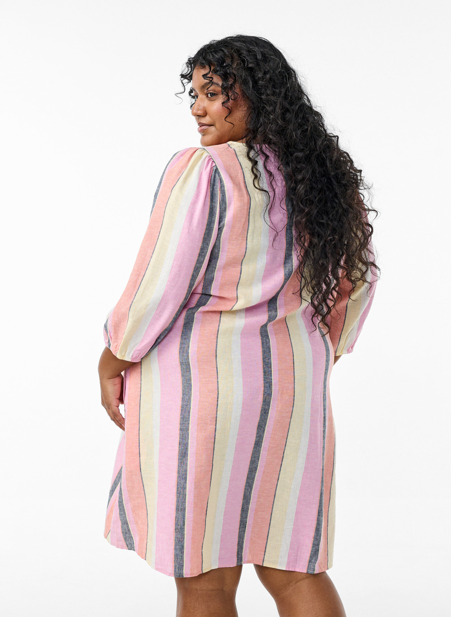 Zizzifashion Short dress in linen and viscose with 3/4 sleeves, Yellow, Model image number 2