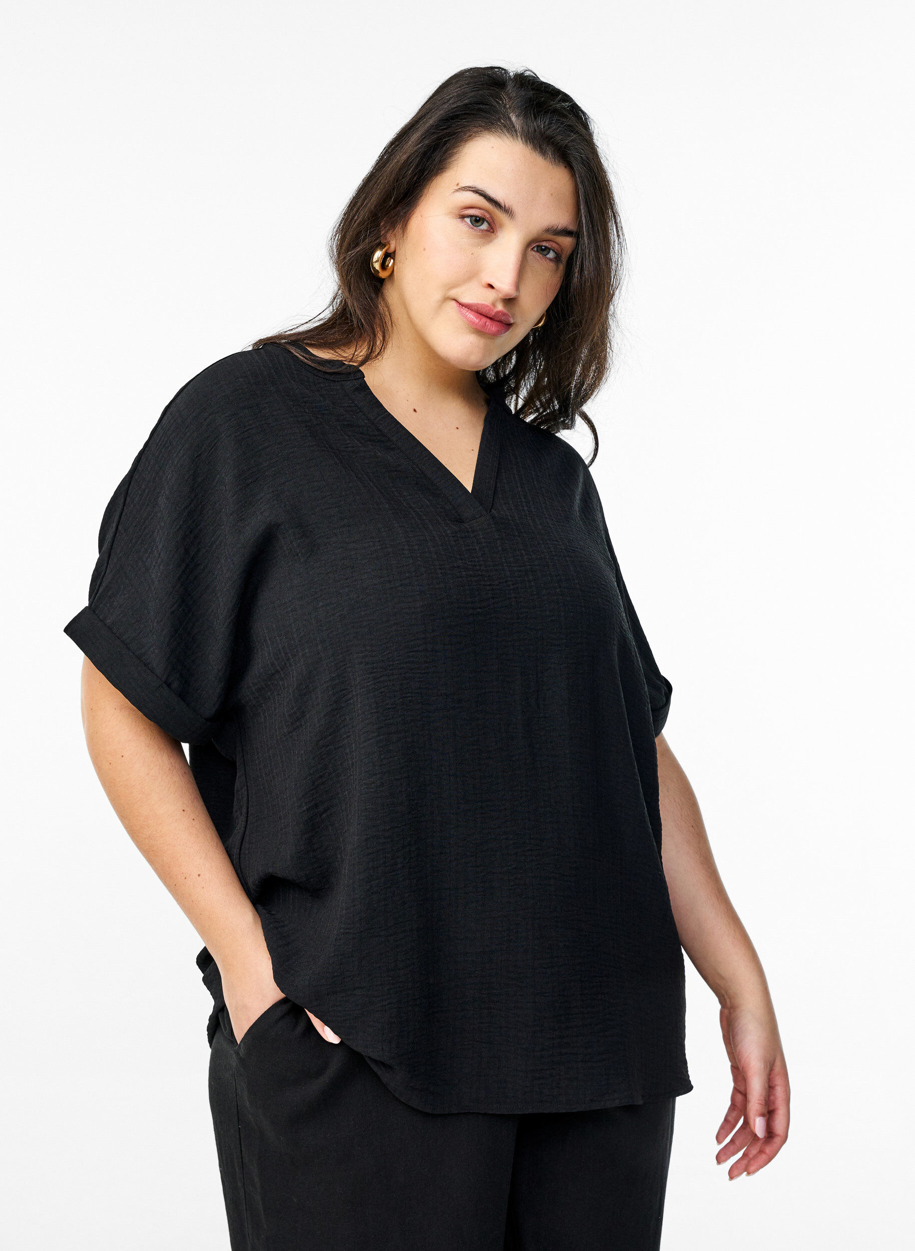 Loose blouse with short sleeves, Black, Model