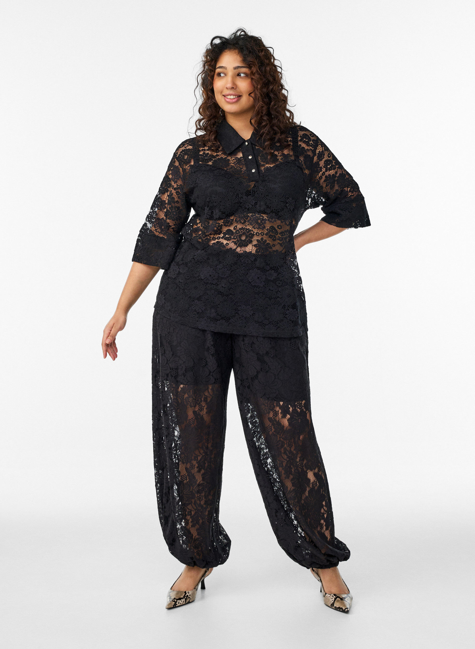 Balloon lace trousers with a high waist, Black, Model