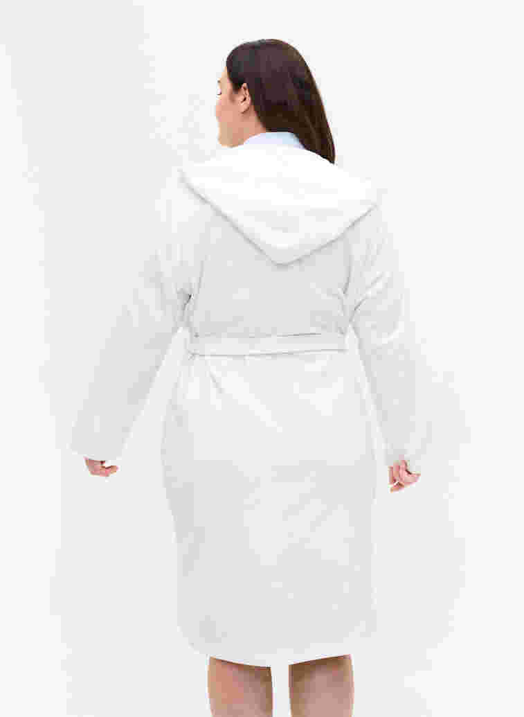 	 Dressing gown with hood and pockets, Cloud Dancer, Model