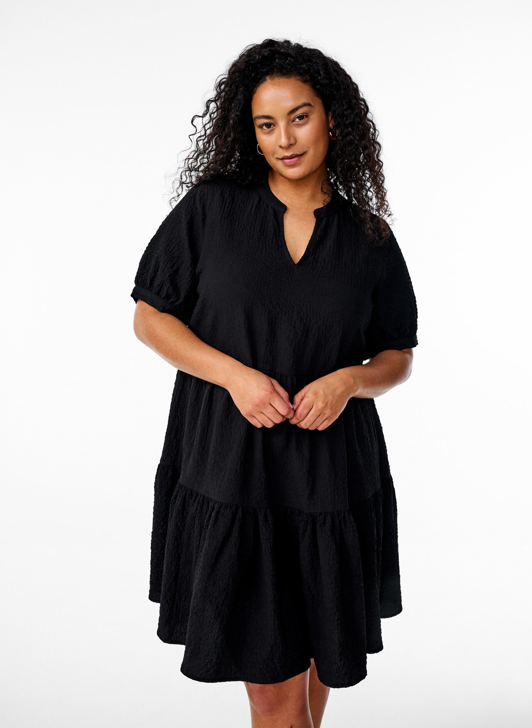 Short A-line dress, Black, Model