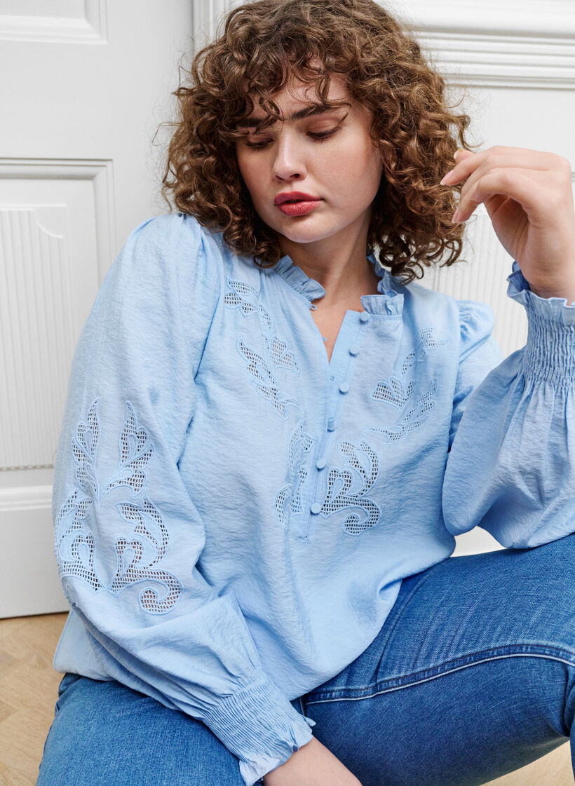 Blouse with ruffles and broderie anglaise, Chambray Blue, Image