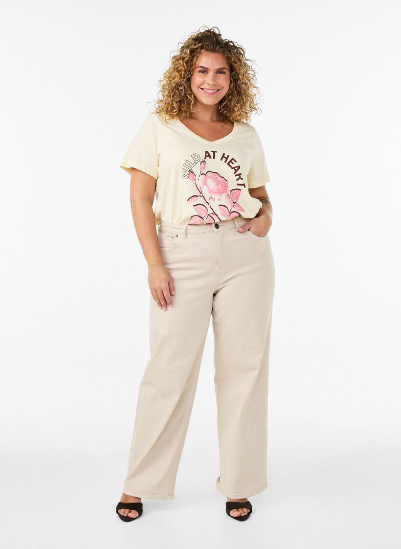 Cotton T-shirt with front print and V-neck, Beige, Model image number 1
