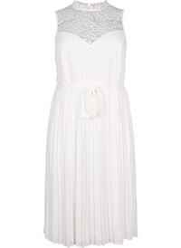 Sleeveless dress with lace and pleats