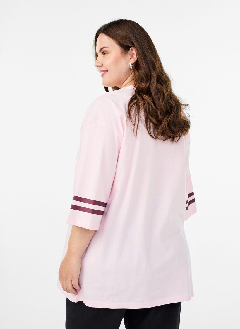 Oversized college T-shirt with 3/4 sleeves, Pink, Model image number 2