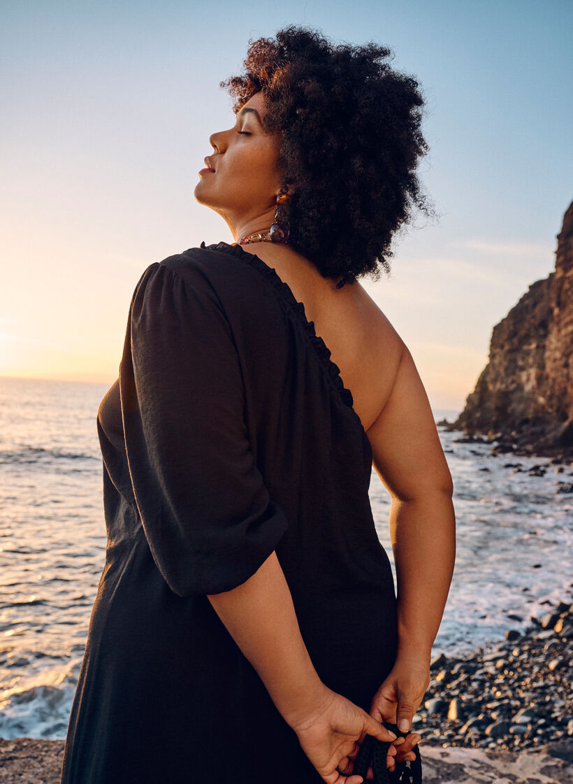 One-shoulder dress in viscose, Black, Image image number 1