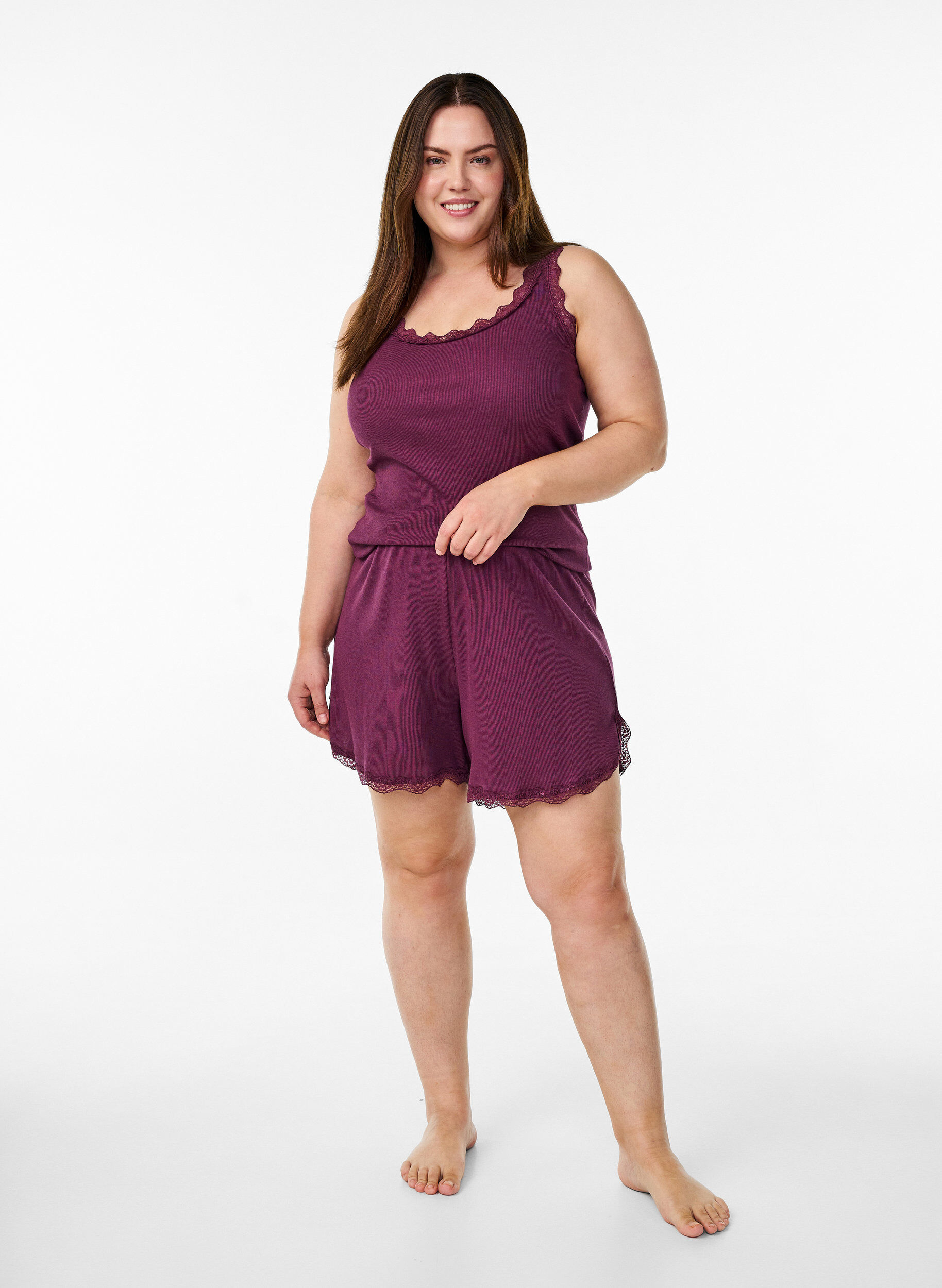 Zizzifashion Loose night shorts with ribbed texture and lace trim, Dark Bordeaux, Model image number 1