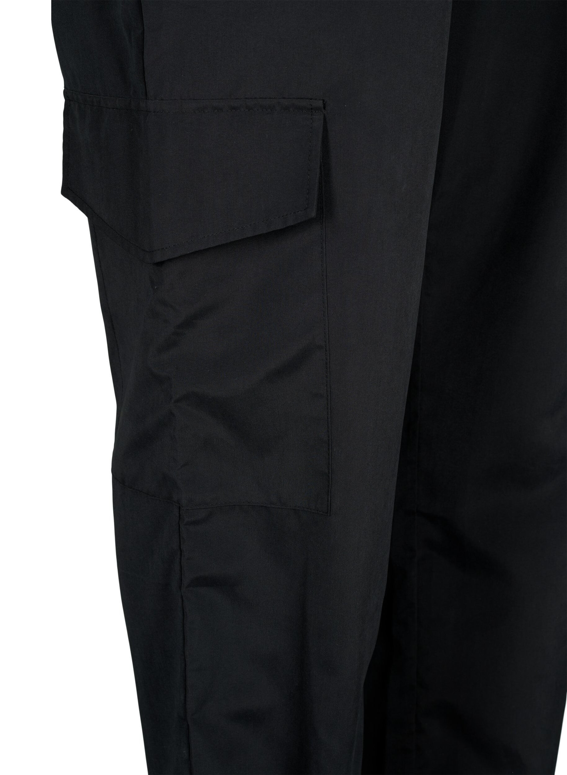 Zizzifashion Cropped cargo pants with adjustable elastic, Black, Packshot image number 3