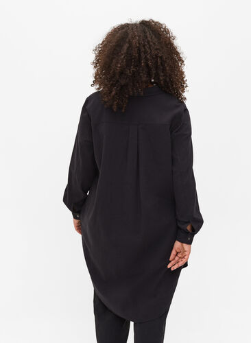 Long cotton shirt with chest pockets, Black, Model image number 1