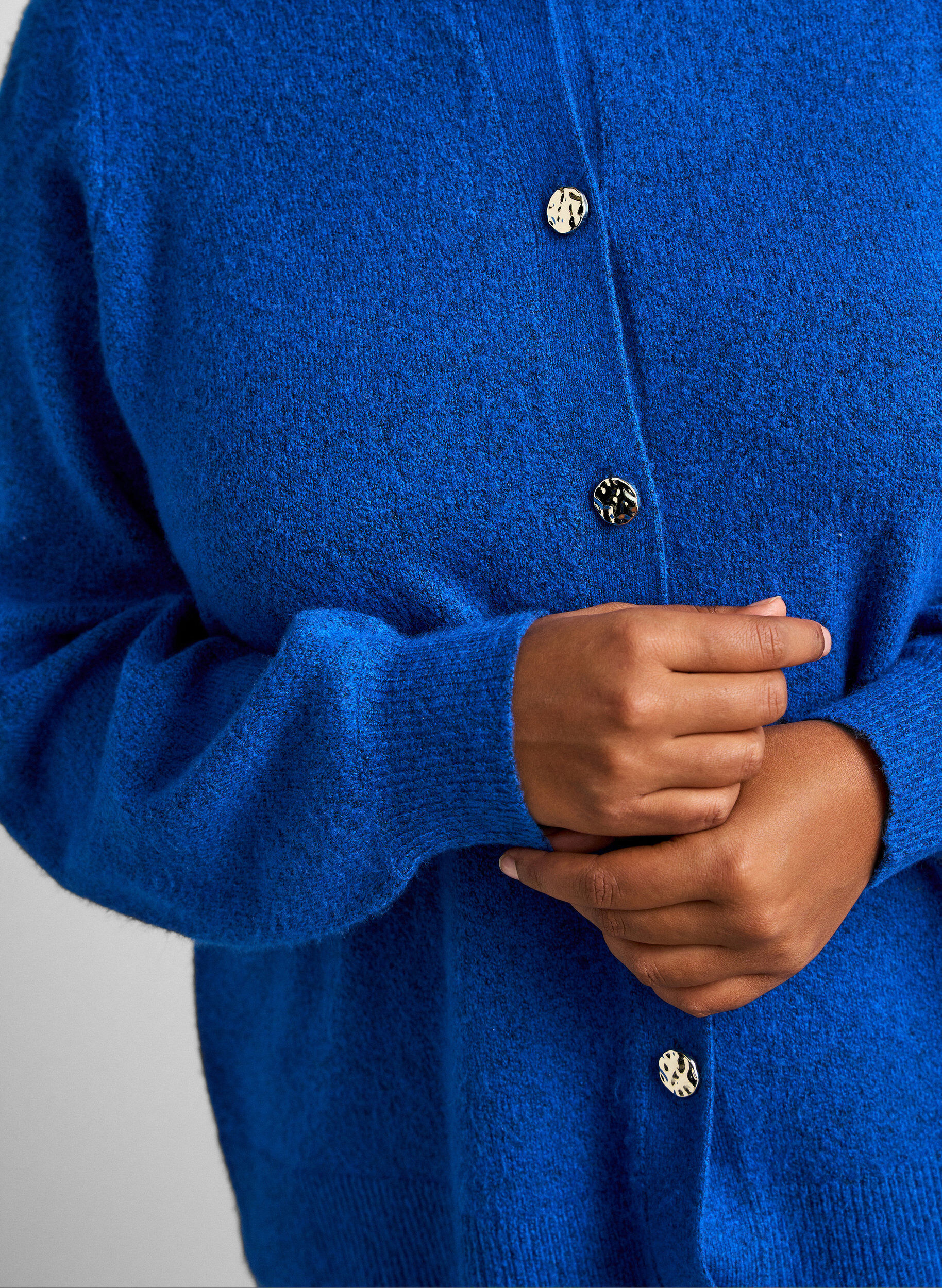 ZizzifashionCardigan in soft knit with gold-coloured buttons, Turquoise, Model image number 3