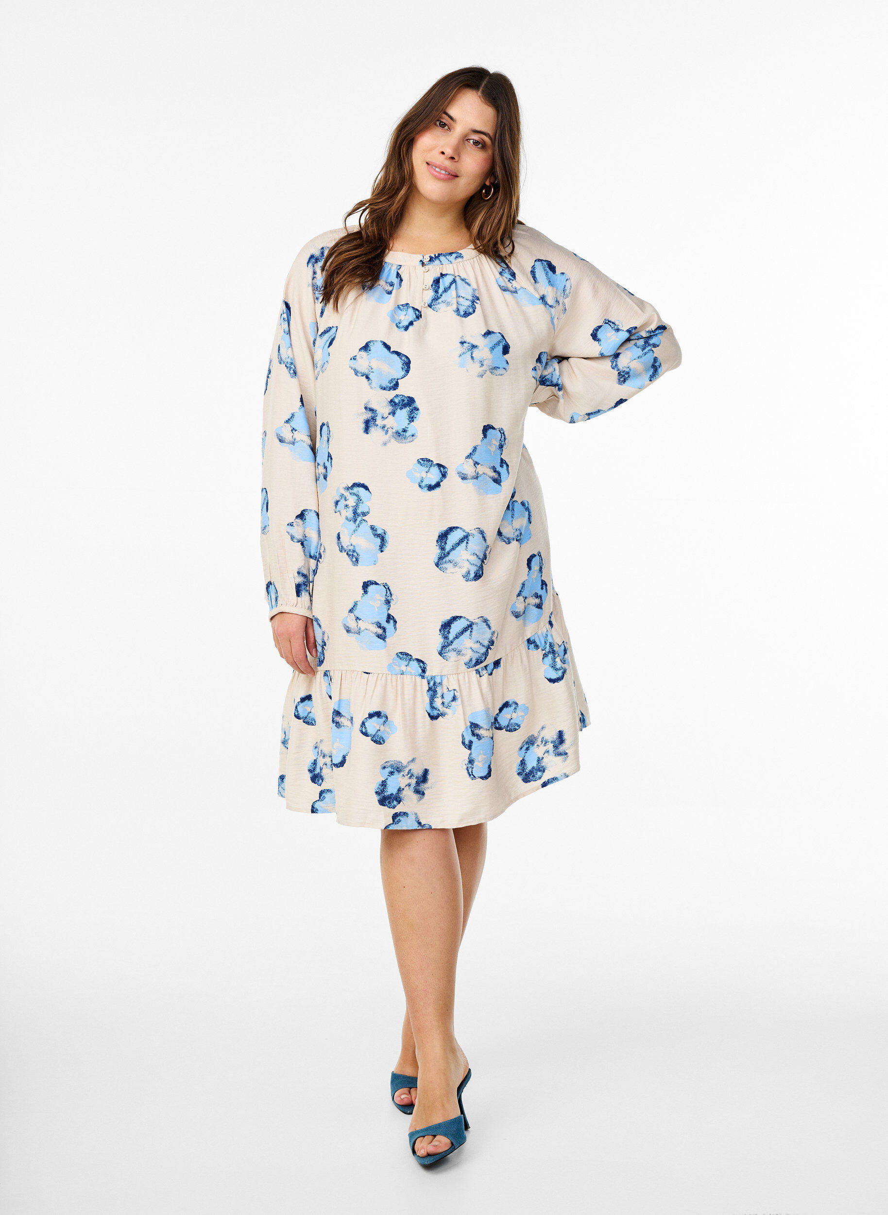 Zizzifashion Knee-length dress with long sleeves and an A-line cut, Vanilla, Model image number 1