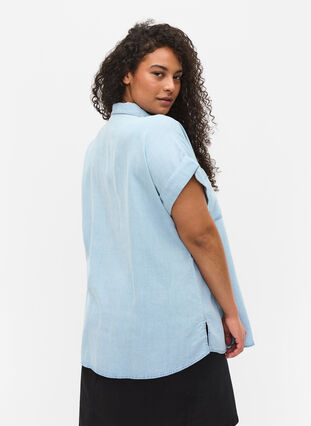 Short-sleeved shirt with chest pockets, Light blue denim, Model image number 1