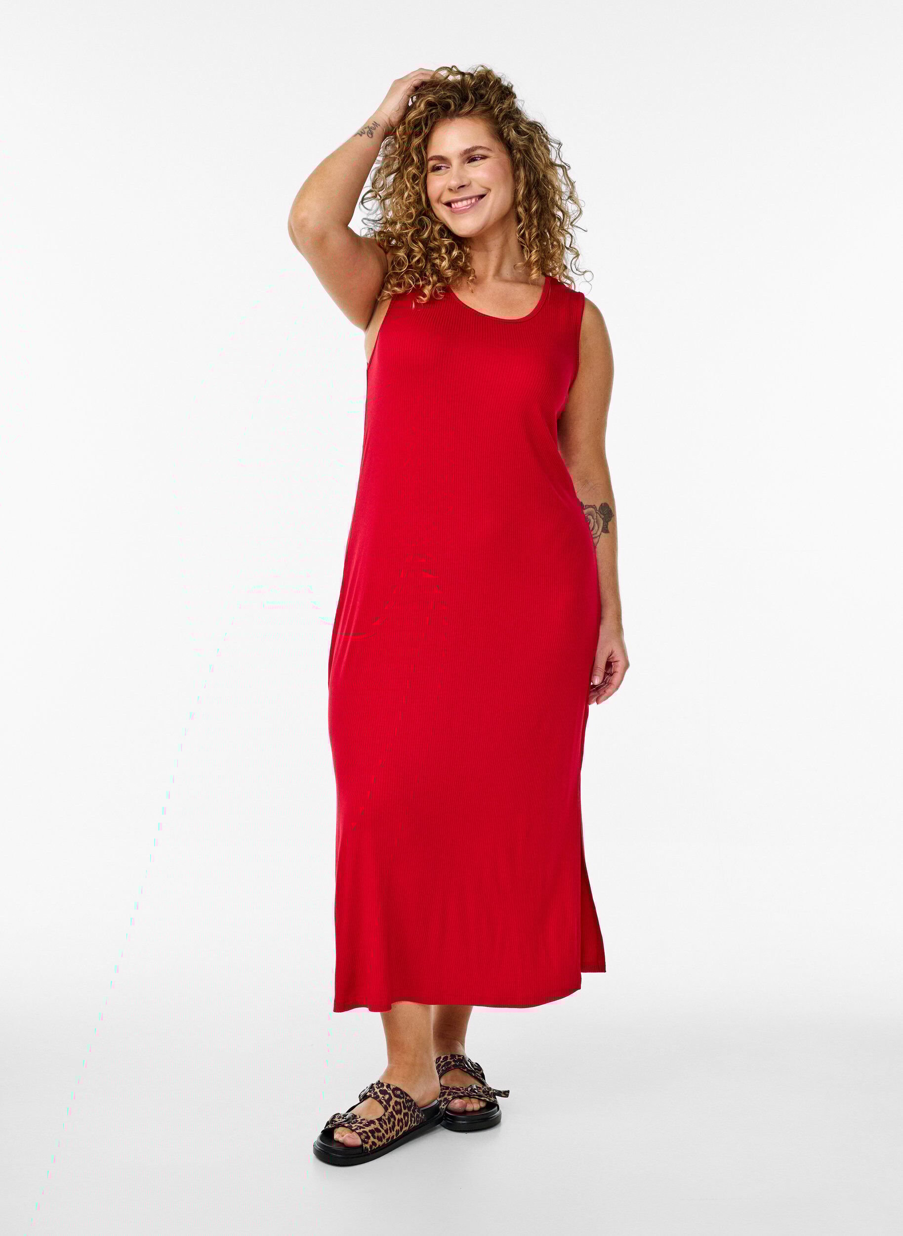Zizzifashion Sleeveless ribbed dress in viscose, Red, Model image number 0