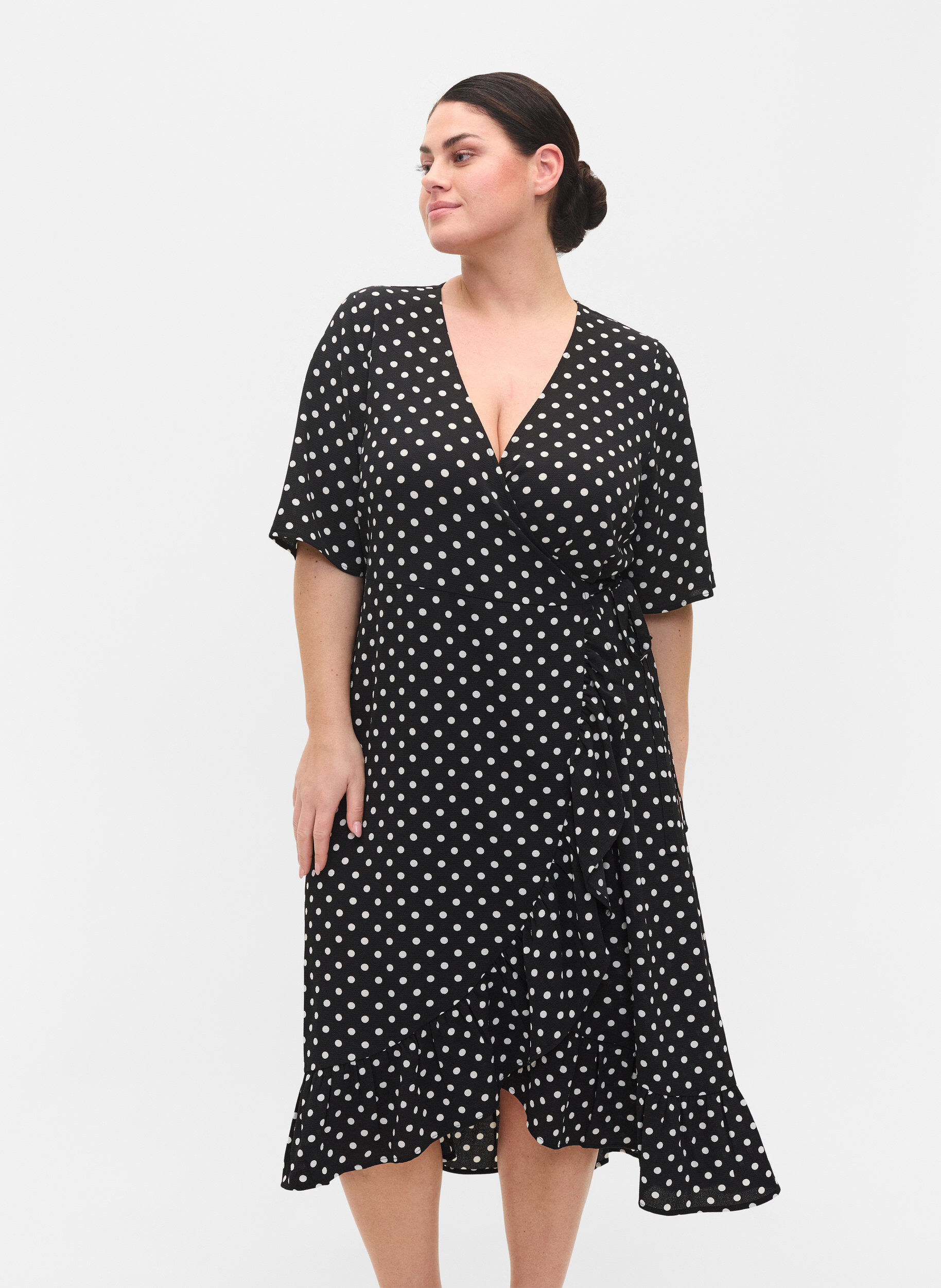Printed short-sleeved wrap dress 