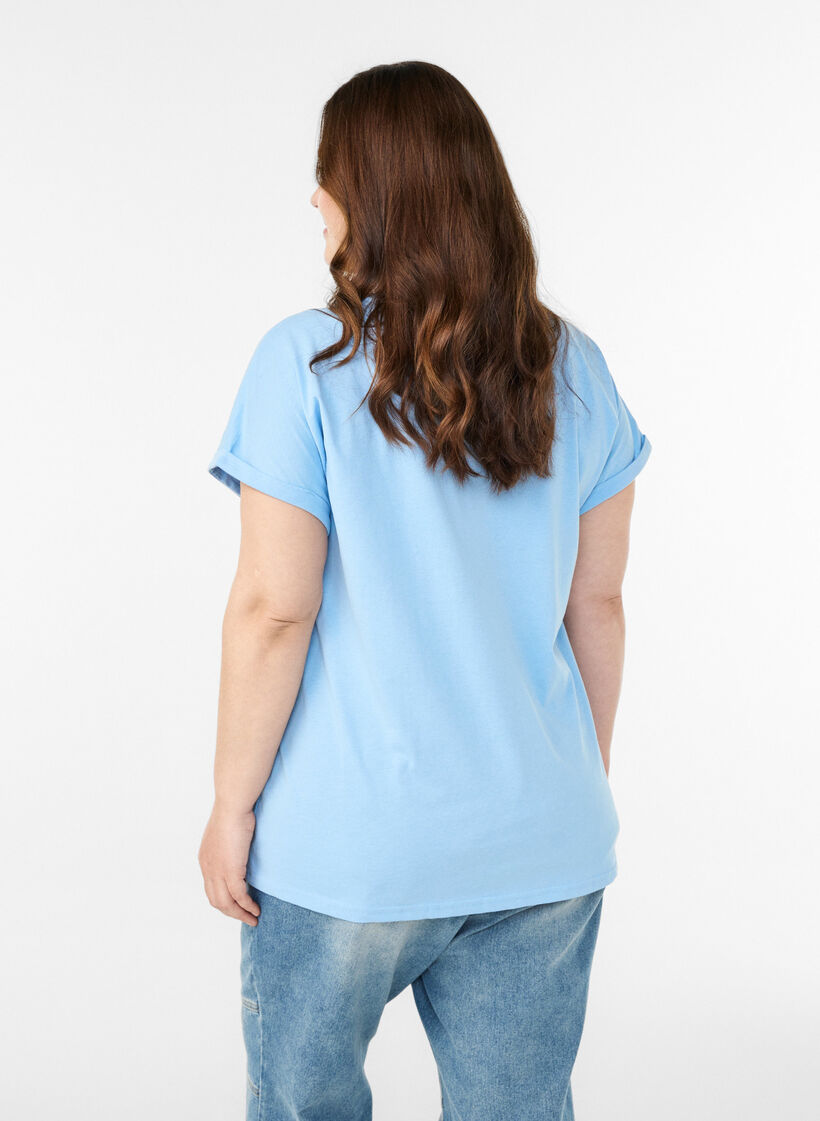 Short-sleeved t-shirt in a cotton blend, Light Blue, Model image number 2