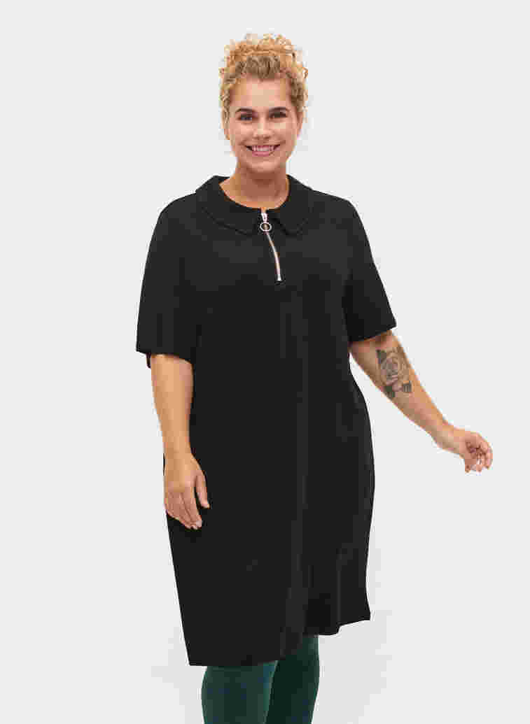 Short-sleeved dress with a collar and zip, Black, Model image number 0