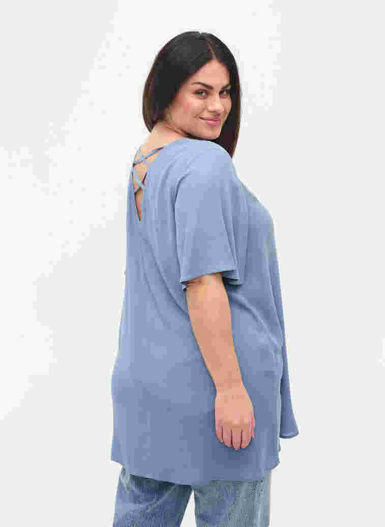Short-sleeved viscose tunic with lace details, Coronet Blue, Model image number 1
