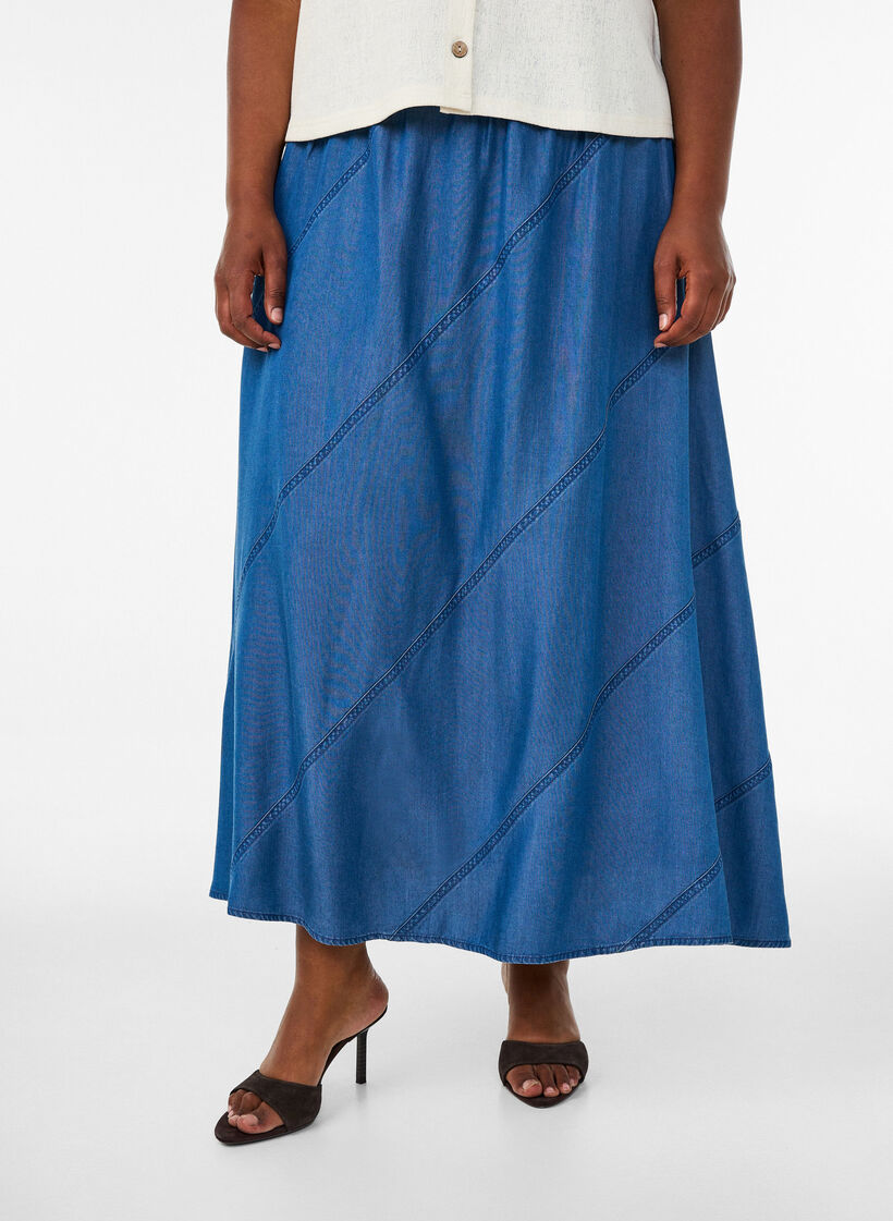 Denim-look maxi skirt in TENCEL&trade; Lyocell, Blue, Model image number 2