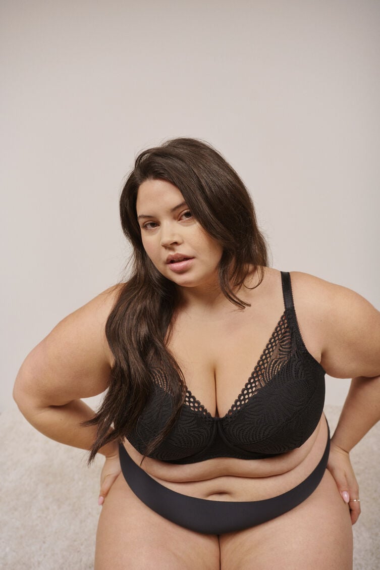 Elegant black lingerie look, , Model