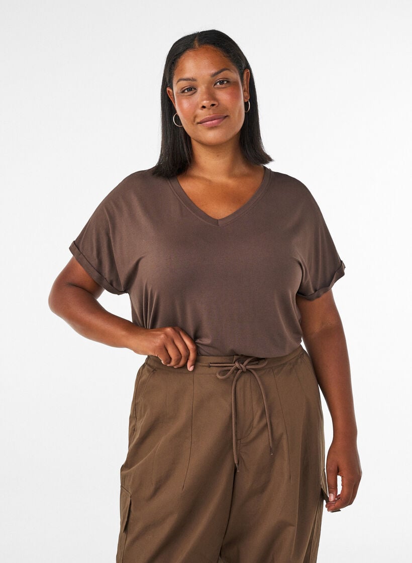 Basic V-neck T-shirt in viscose, Brown, Model image number 0