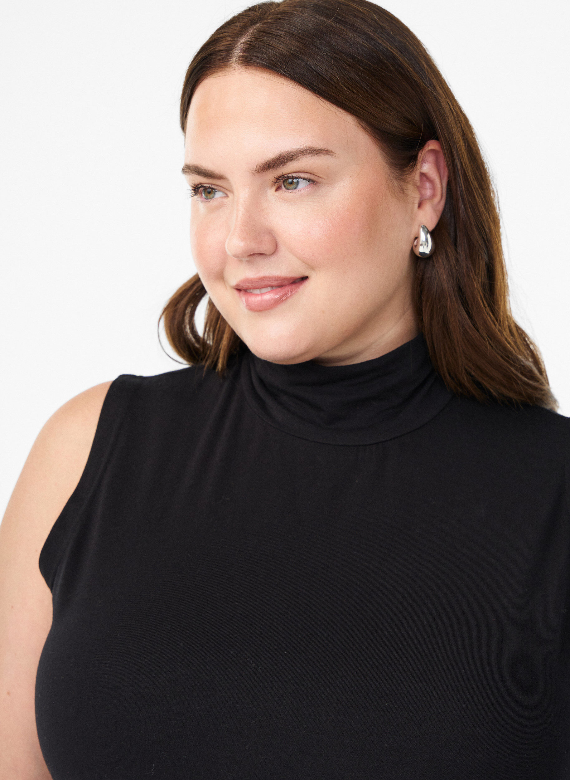 Zizzifashion Collar insert with high neck, Black, Model image number 2