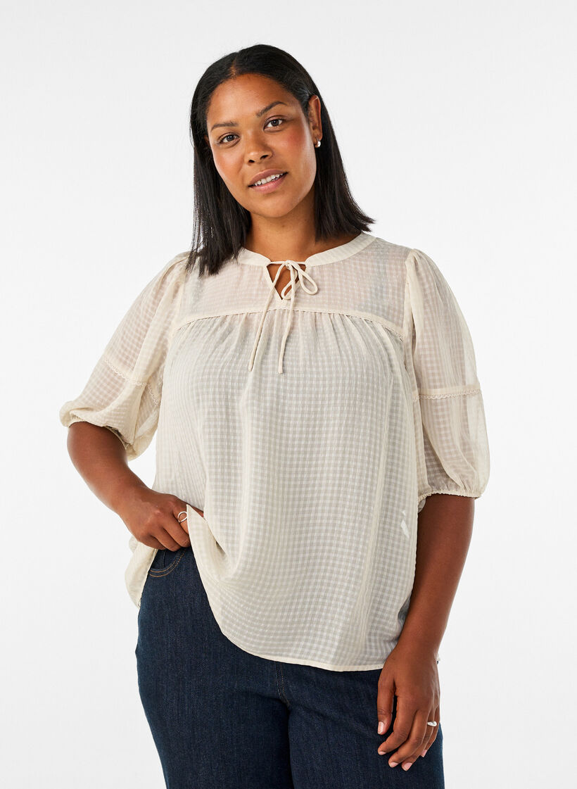 Blouse in seersucker with tie-string, Beige, Model image number 0