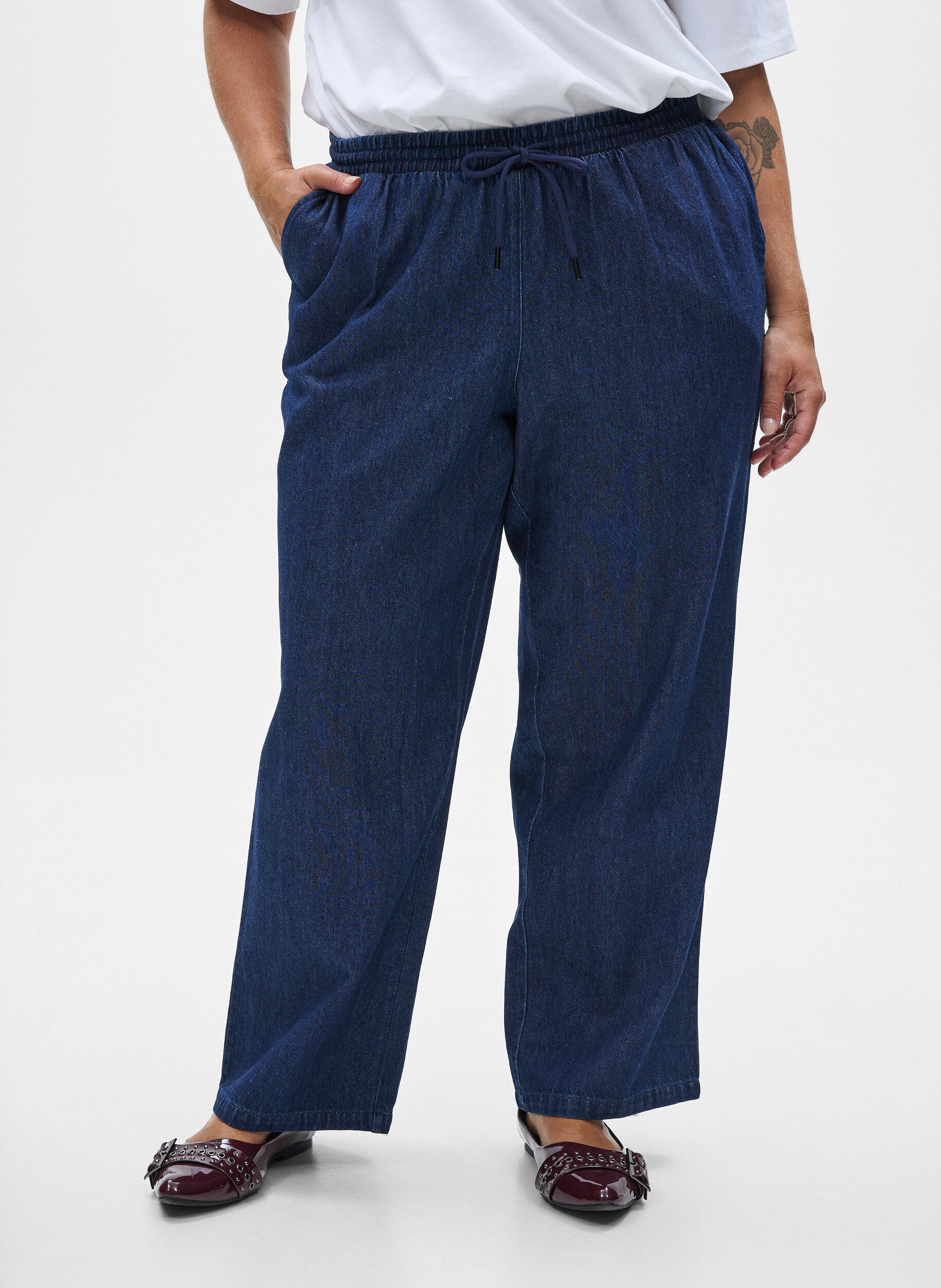 ZizzifashionStraight fit jeans with elasticated waistband, Blue, Model image number 2
