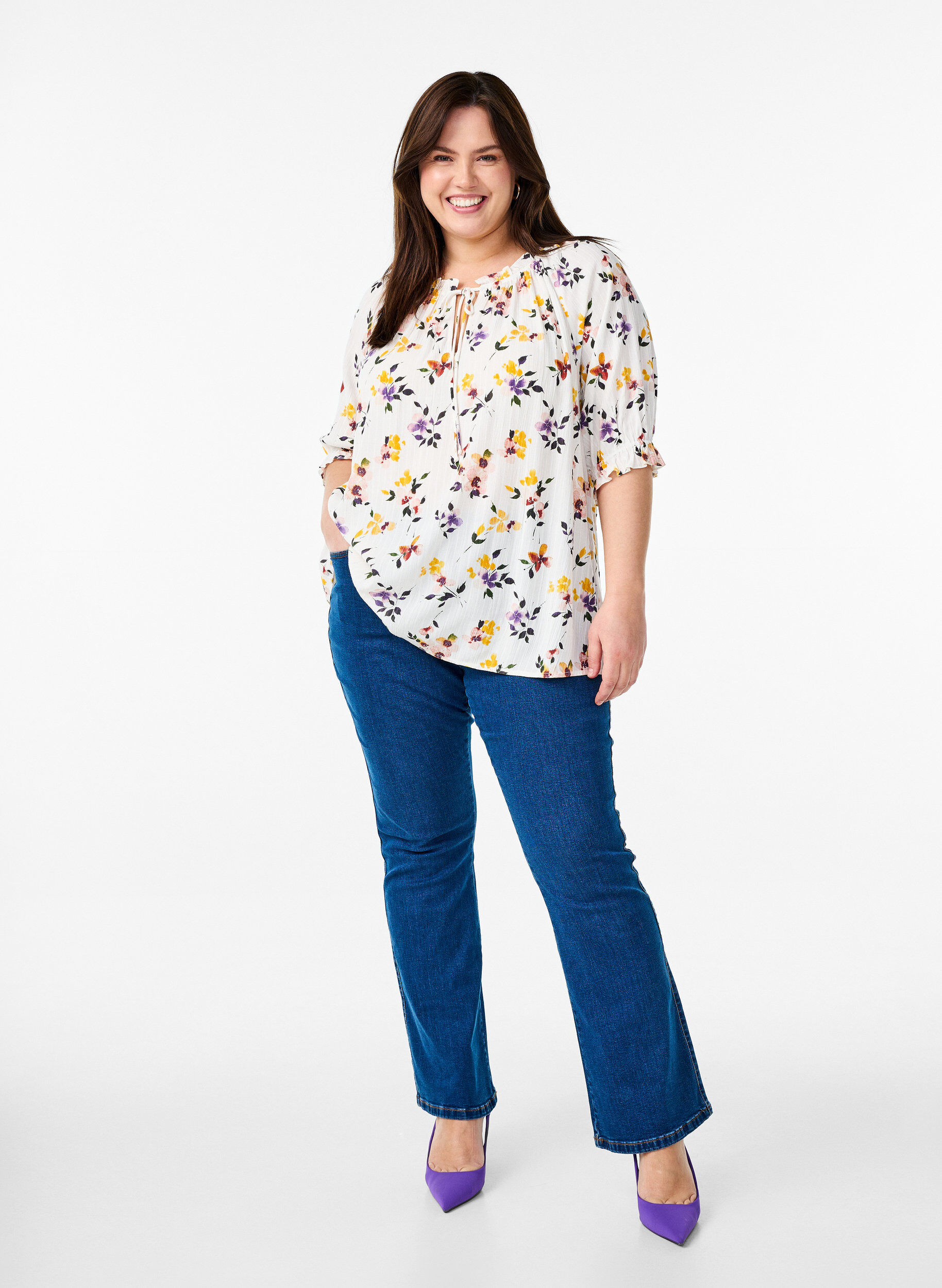 Zizzifashion Viscose blouse with paisley print and elbow length sleeves, White, Model image number 1