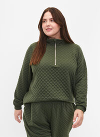 Quilted jumper with zip, Thyme, Model