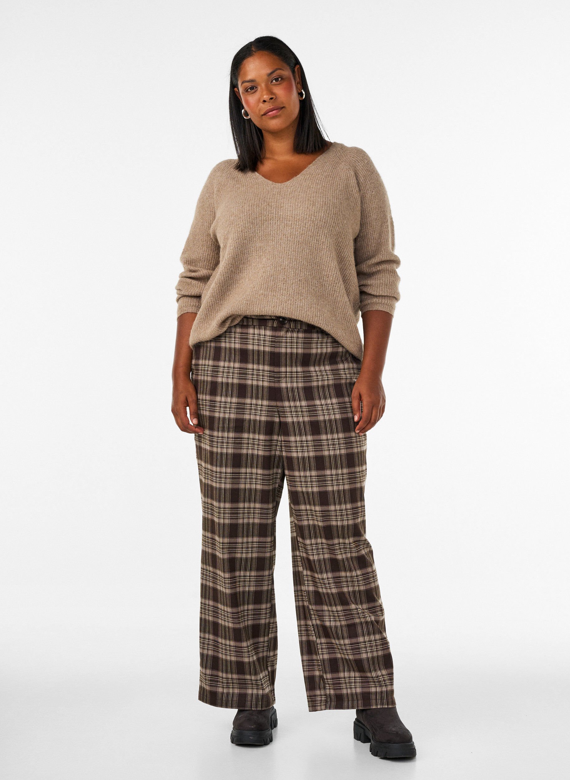 Checked trousers with wide legs, Brown, Model