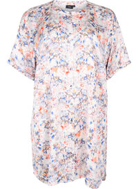 Printed shirt dress with button closure