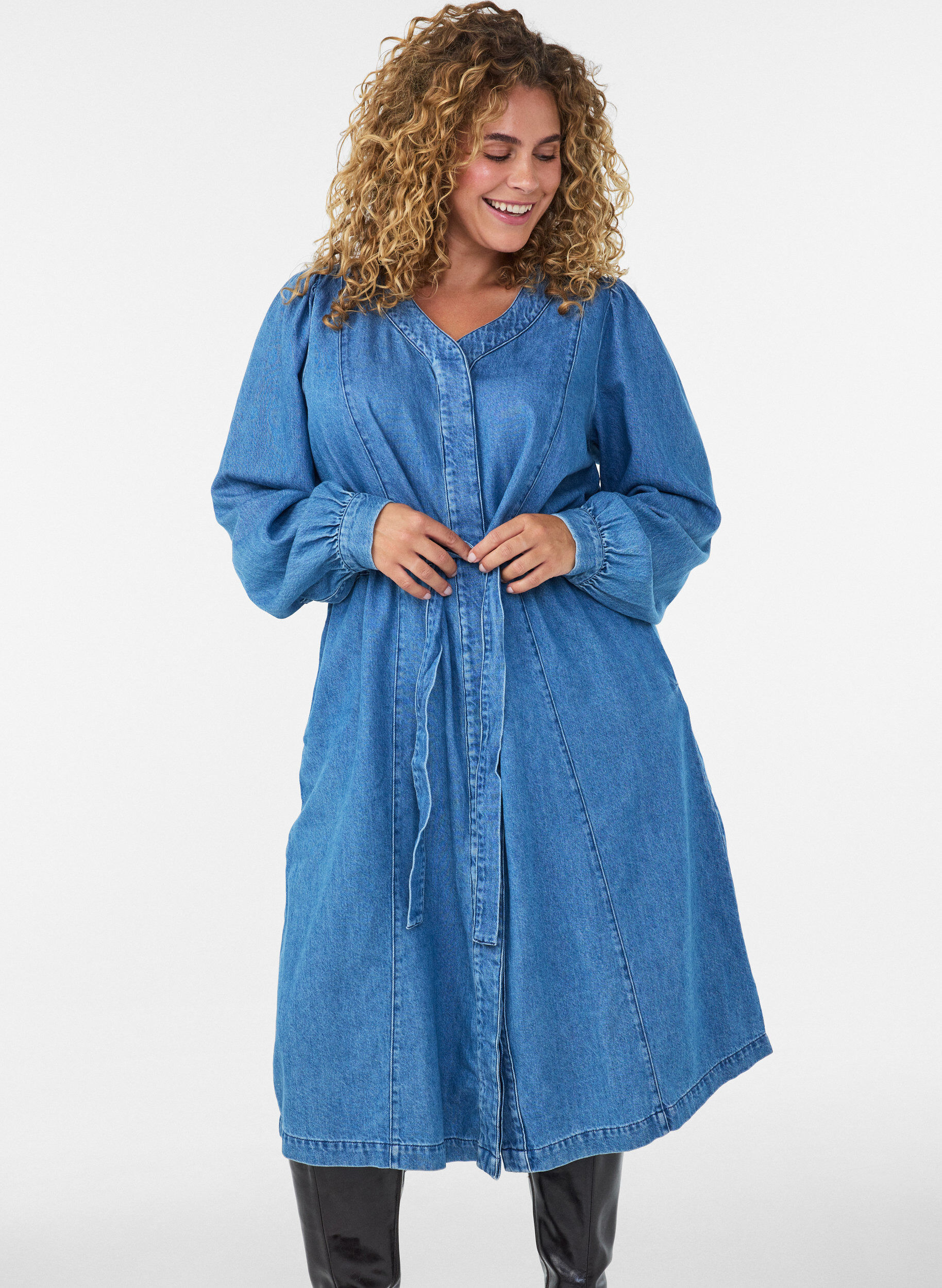 ZizzifashionDenim dress with V-neck and tie-belt, Light Blue, Model image number 0