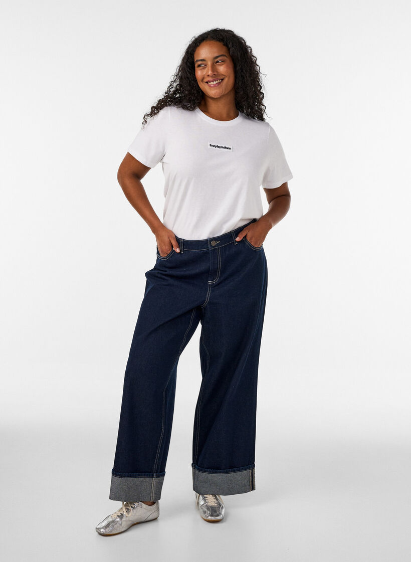 Cotton T-shirt with text badge, White, Model image number 1