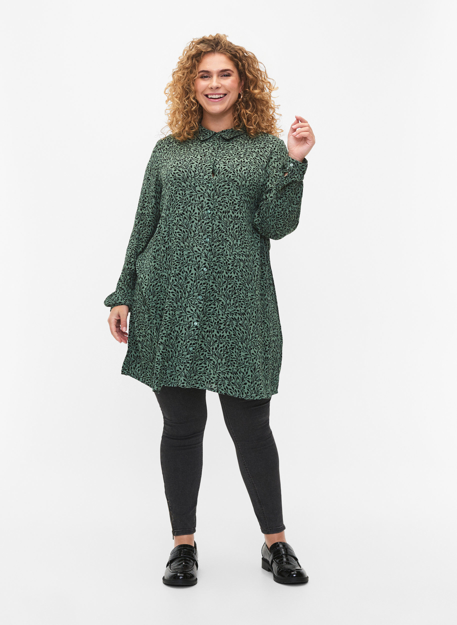 Zizzifashion Long viscose shirt with print, Green AOP, Model image number 2